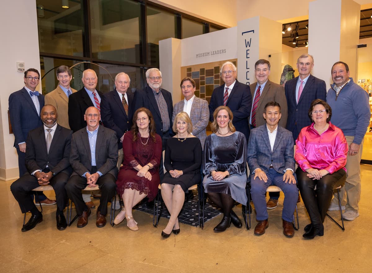 A group of alumni from the School of Dentistry